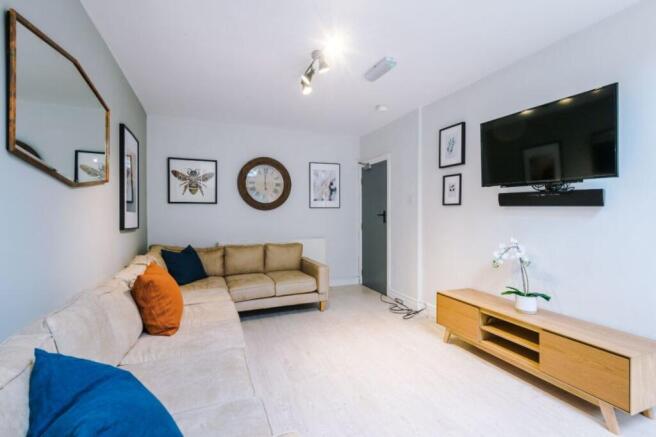 41TR - Living Area