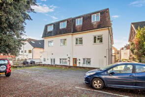 9, 34 Laburnum House, Westby Road, Bournemouth BH5 1HD