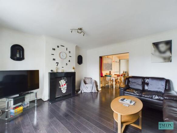1 bed House Share to rent Image 10