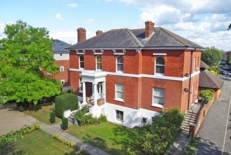 Holyport Road, Firfield Holyport Road, SL6