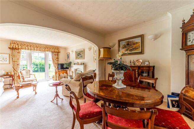 Dining/Lounge