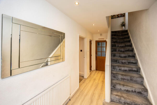 4 bed Semi-Detached for sale Image 11