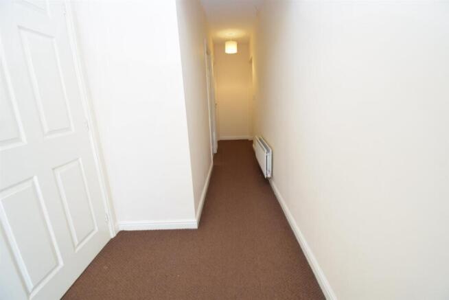 2 bed Flat to rent Image 5