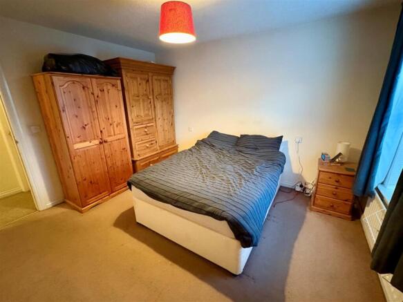 4 bed Detached for sale Image 10
