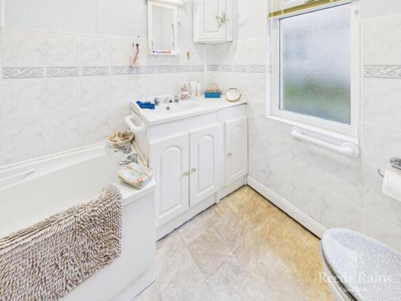 2 bed Bungalow for sale Image 10