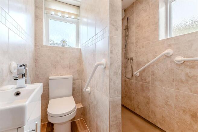 4 bed Detached for sale Image 8