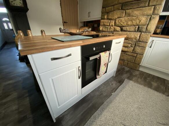 Kitchen: