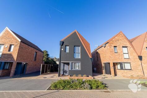 Cheshire Walk, Basildon, SS14