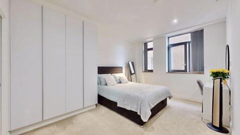 Brindley Place, Uxbridge, UB8