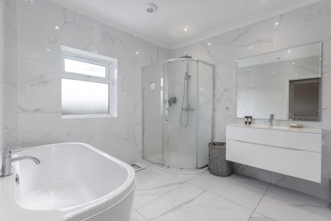 3 bed Terraced for sale Image 12