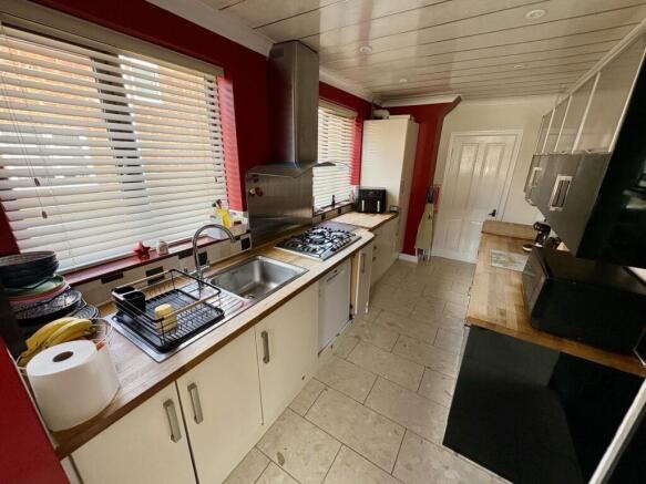 3 bed Semi-Detached for sale Image 5
