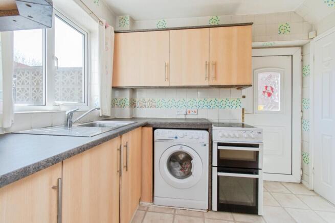 3 bed Semi-Detached for sale Image 7