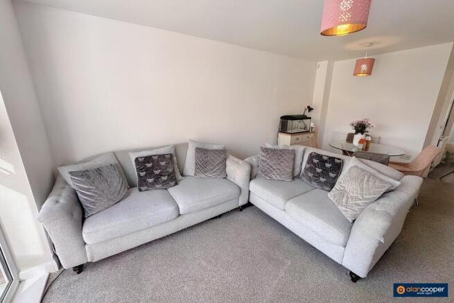 Diamond Walk, Nuneaton, CV10 9FR photo 4