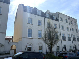 8, Capricorn Way, Plymouth PL9 8FU
