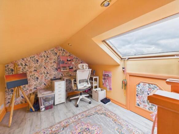 3 bed Semi-Detached for sale Image 11