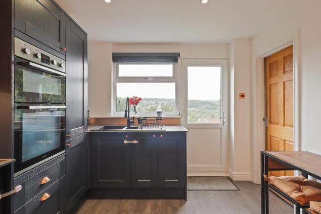 3 bed Terraced for sale Image 5