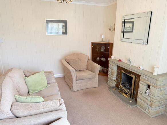 3 bed Semi-Detached for sale Image 7