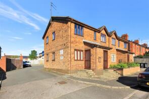 62, Kings Road, Rushden NN10 0DW