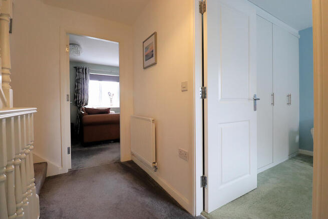 3 bed Town House for sale Image 8