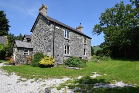 Gwyddelwern, Corwen
