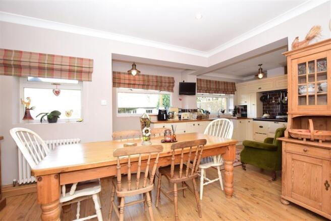 Kitchen/Breakfast Room