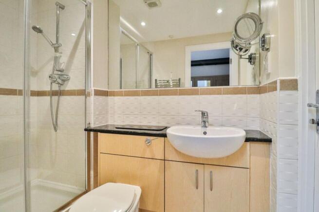 3 bed Maisonette for sale Image 9