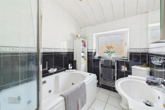 2 bed Terraced for sale Image 9
