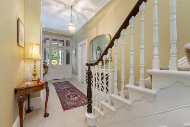 4 bed Detached for sale Image 5