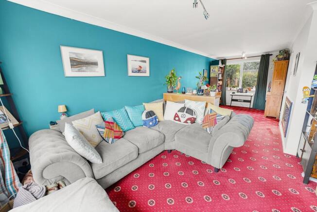 Lounge /Dining Room