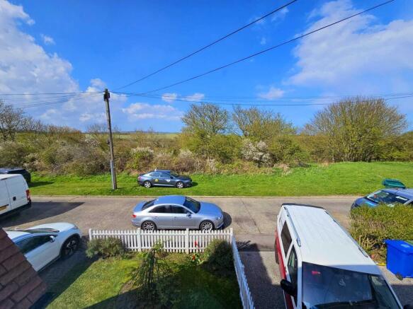 3 bed Semi-Detached for sale Image 11