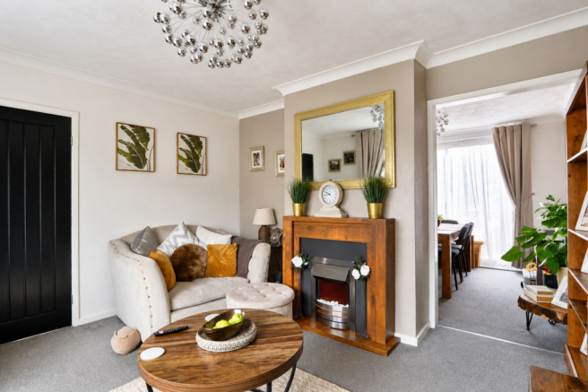 3 bed Terraced for sale Image 4
