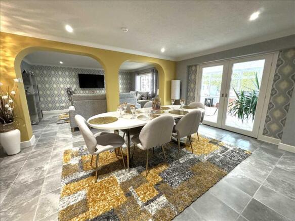 6 bed House for sale Image 5