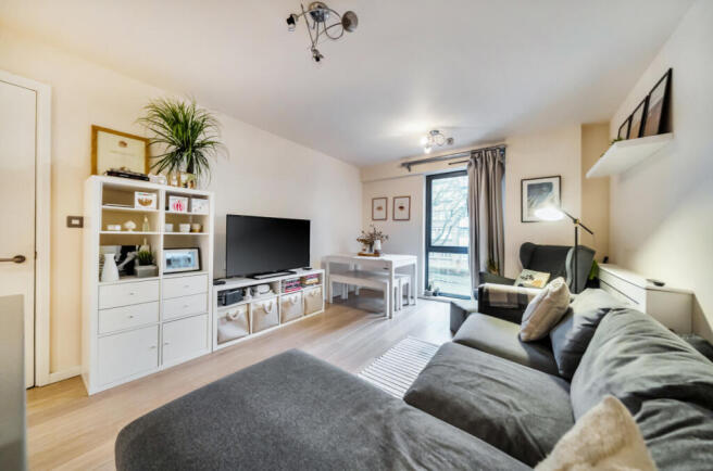 1389360-7-6943ea5...