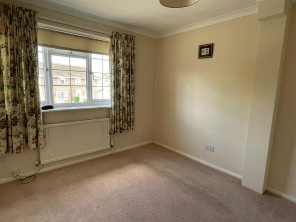 Bedroom..jpg