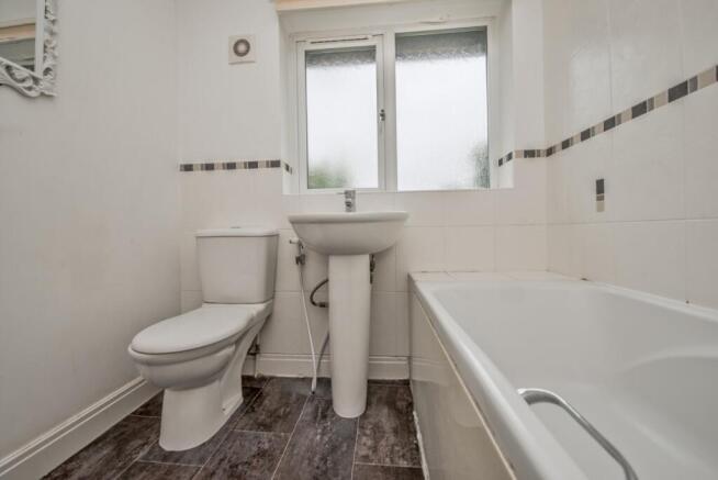 3 bed Semi-Detached for sale Image 12
