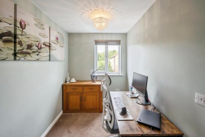 4 bed Semi-Detached for sale Image 10