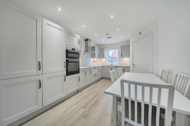 1418597-17-69aaeb...