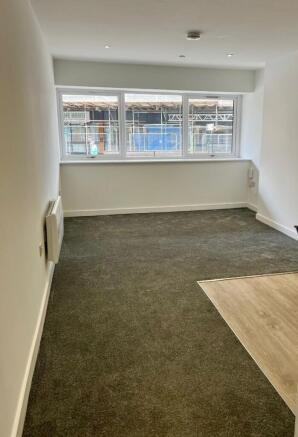 1 bed Apartment to rent Image 5