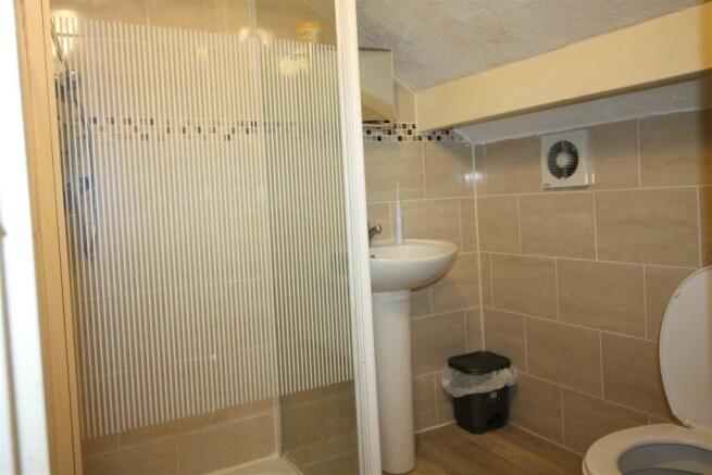 3 bed House to rent Image 9