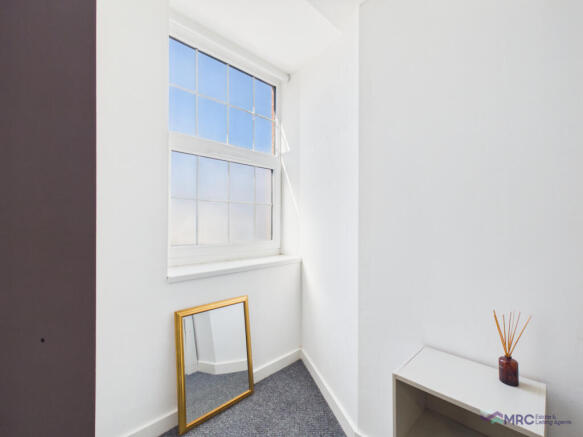 1 bed House Share to rent Image 5
