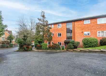 Battlefield Road, St. Albans, Hertfordshire, AL1