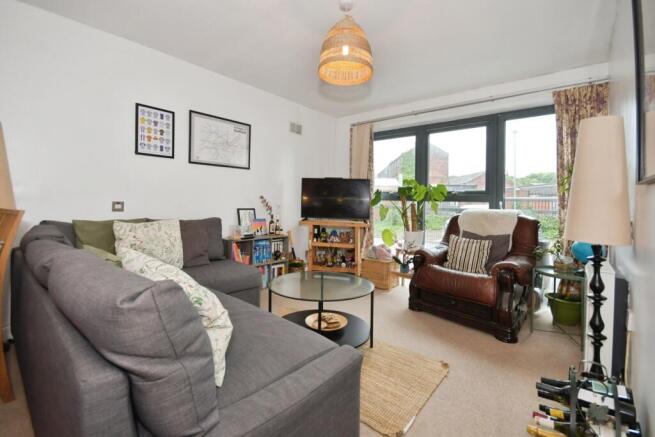 2 bed Apartment for sale Image 7