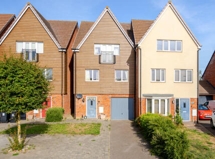 Whinchat Gardens, Leighton Buzzard, LU7