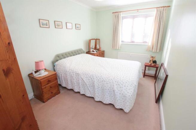 BEDROOM 2