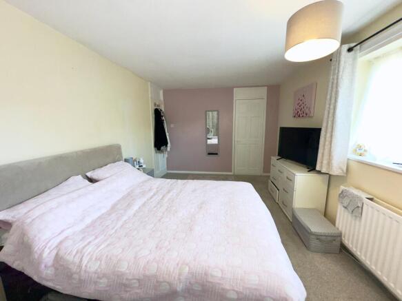 2 bed Terraced for sale Image 12