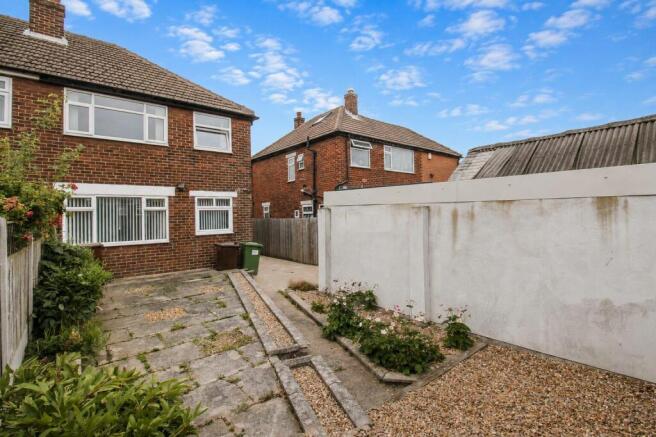 3 bed Semi-Detached for sale Image 10
