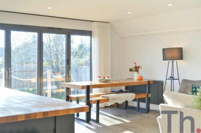 Dining Area.JPG