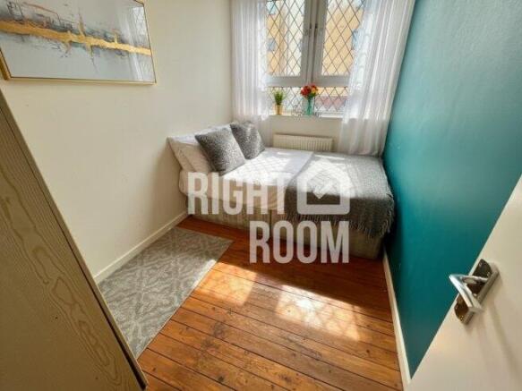 flat-4-room-3-elgin-house-e14-6eg-1023273
