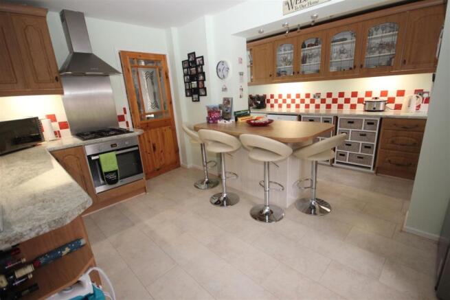 kitchen 1.JPG