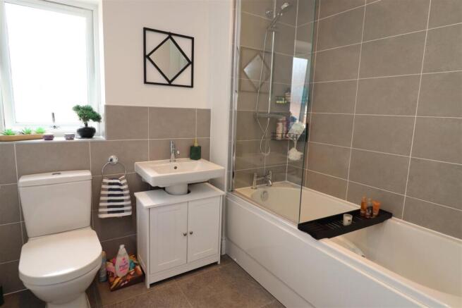 3 bed Detached for sale Image 10
